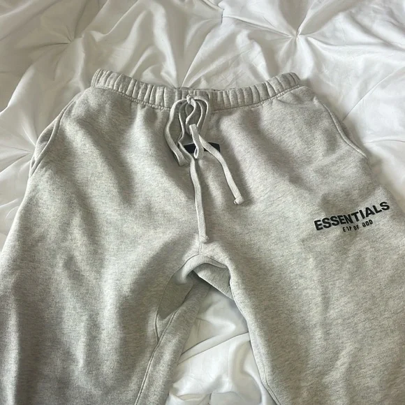 Essentials men sweats - Picture 1 of 6